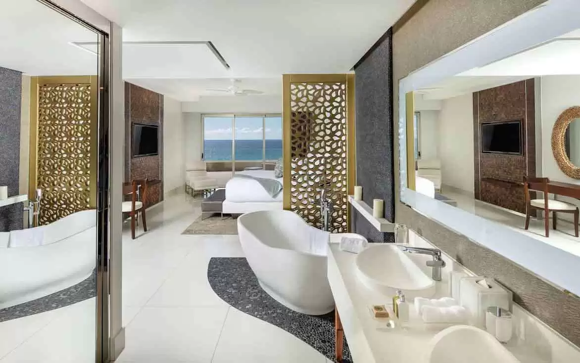 bathroom high end hotel